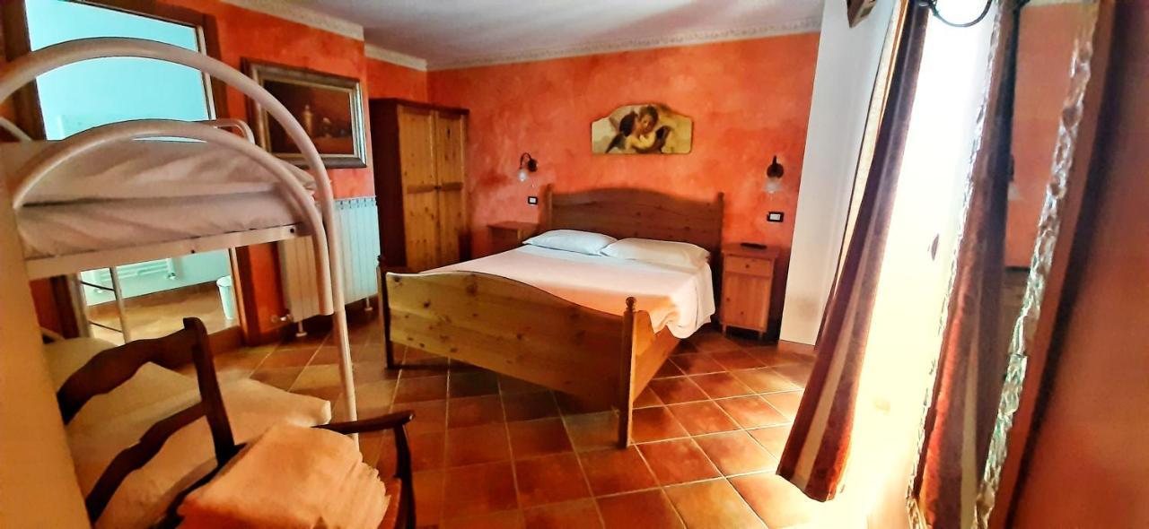 Bed and Breakfast Casale Trusella Ponti Zimmer foto